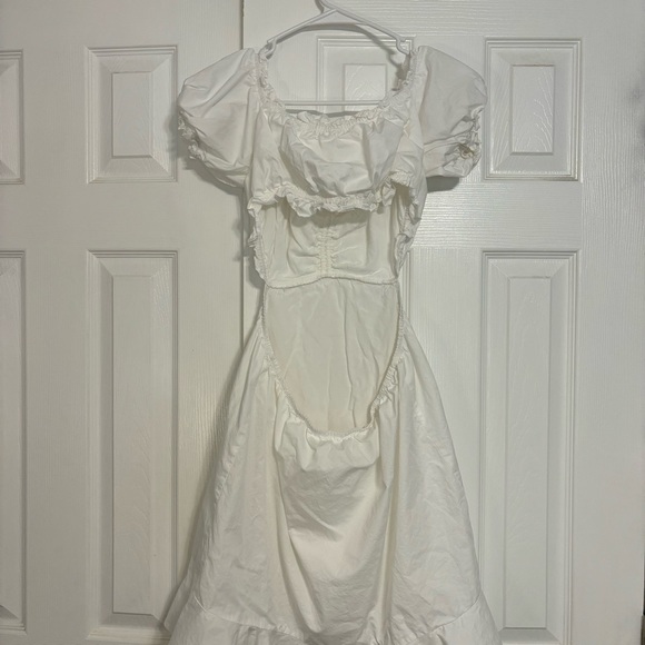 ASTR The Label Verana Cut Out Puff Sleeve Dress White - Picture 3 of 9